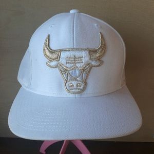 CHICAGO BULLS White Gold Mitchell & Ness Hat Cap